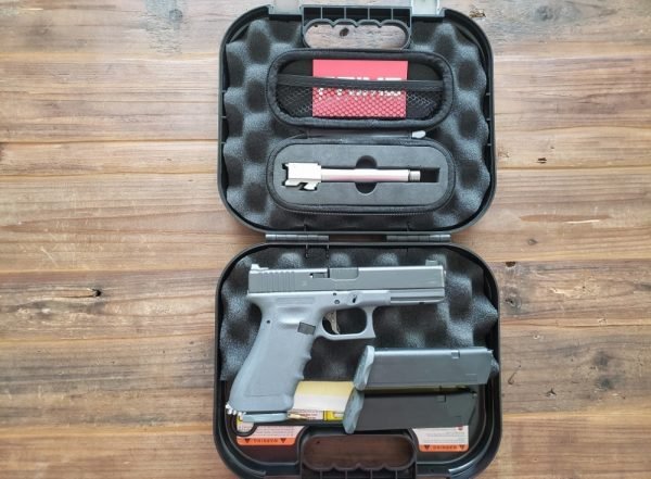 GLOCK 17 VICKERS TACTICAL GREY RTF2 With Extra!